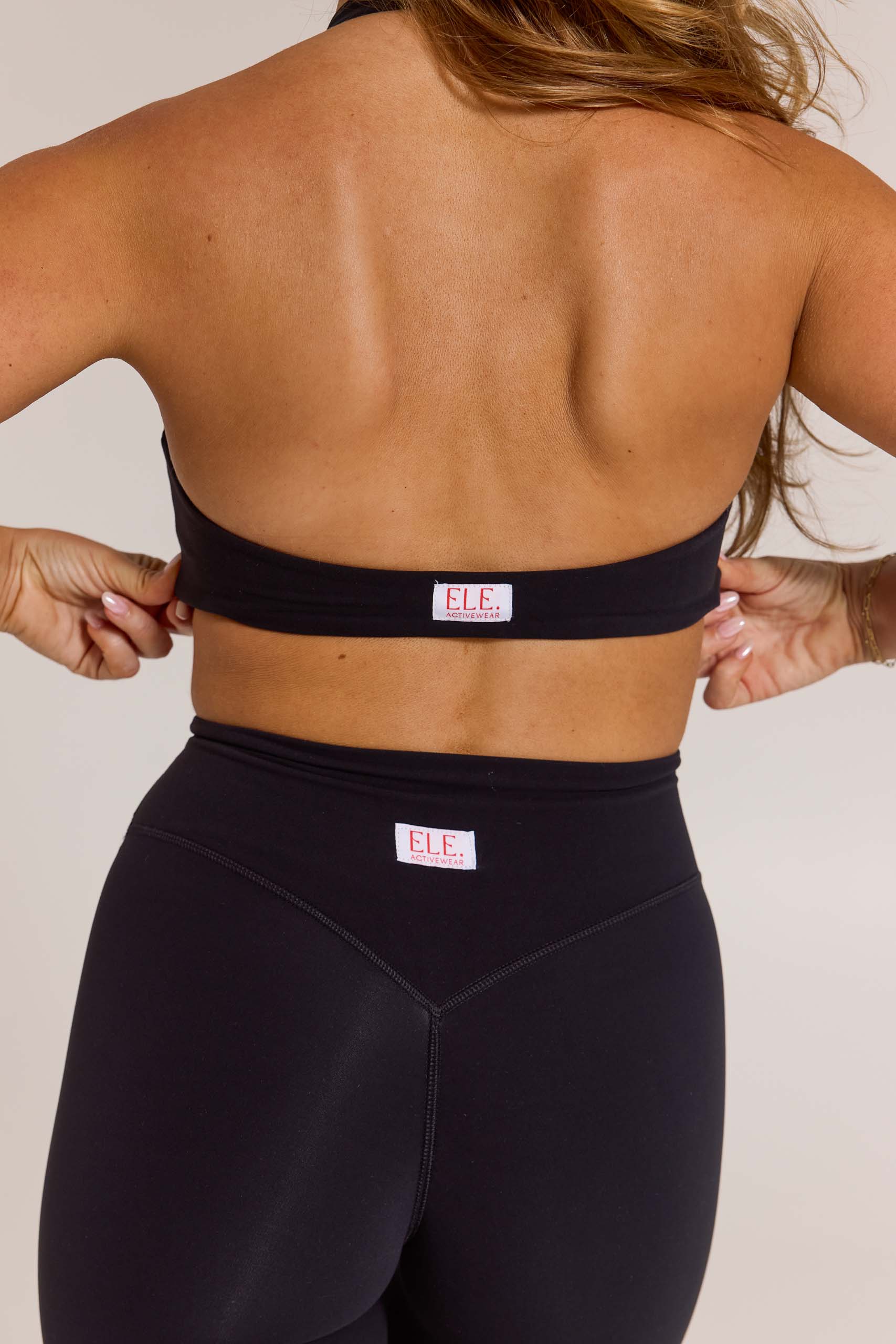 ELE. Signature Crop | Black